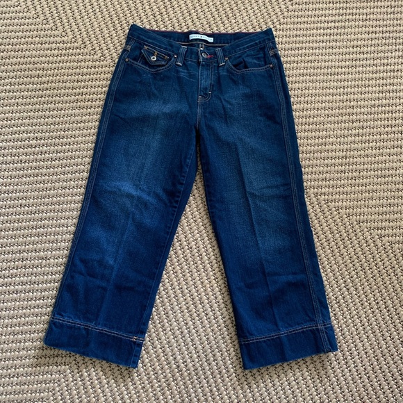 Woman’s Tommy Hilfiger Denim - Picture 1 of 8